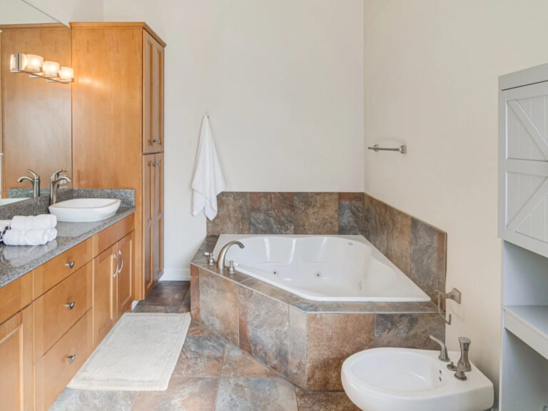 Spacious living room for corporate housing near Thousand Oaks CA