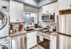 Fully equipped kitchen for long-term stays near Los Robles Medical Center