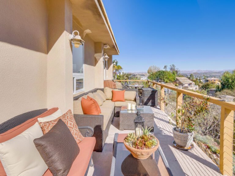 Spacious living room for corporate housing near Thousand Oaks CA